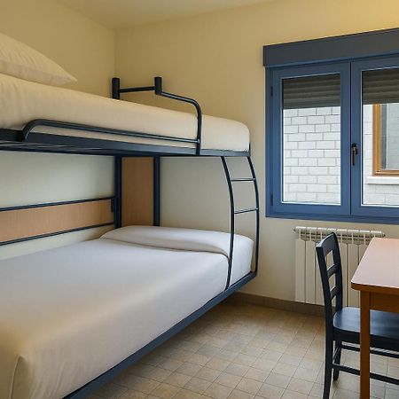 Hostal Nau Pradets Βιέλα Εξωτερικό φωτογραφία